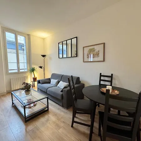 2 Pieces Rue Des Palmiers - Vieille D'antibes *