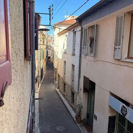 2 Pieces Rue Des Palmiers - Vieille D'antibes *